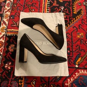 MANOLO BLAHNIK Black Heels